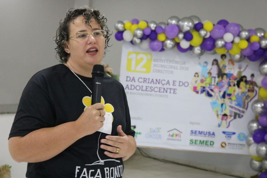 Na manhã desta segunda-feira 05-12, está acontecendo no auditório da prefeitura, a 12ª conferência municipal dos direitos da criança e do adolescente.